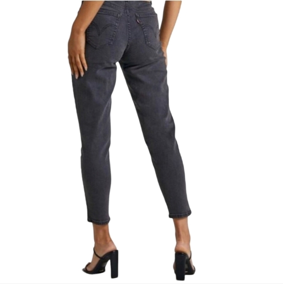 Levi’s Silver Tab Faded Black MOM JEAN High-Waist Relaxed Fit Tappered Leg 27X27 - Picture 3 of 13